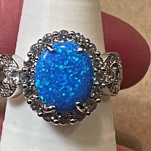 The 2424 Unicorn Bomb Party ring Size 8 NWT